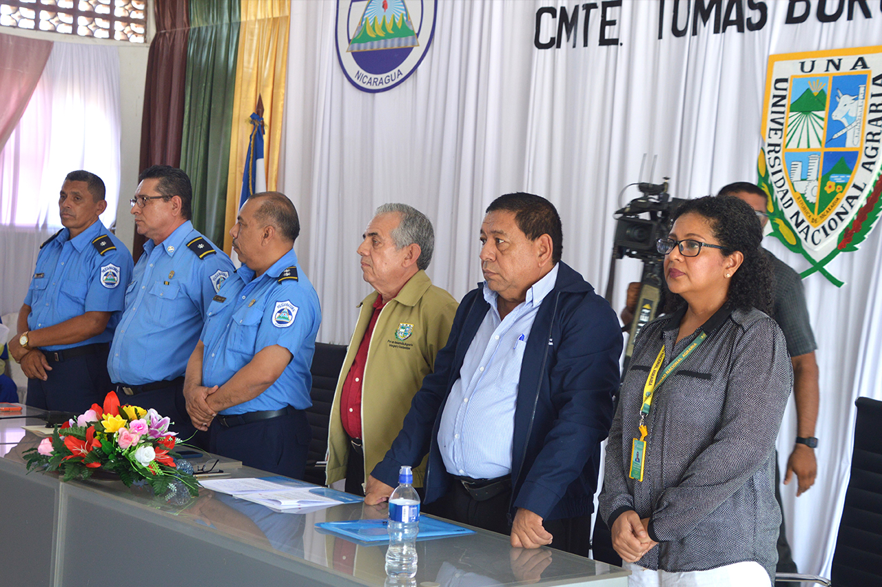 Autoridades del Sistema Penitenciario y de la UNA