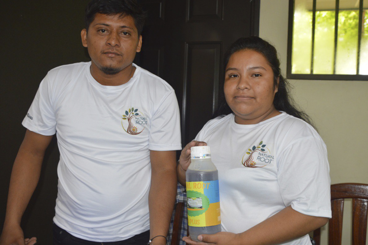 Presentación de planes de negocios agrarios en la Expo Disertación Publica