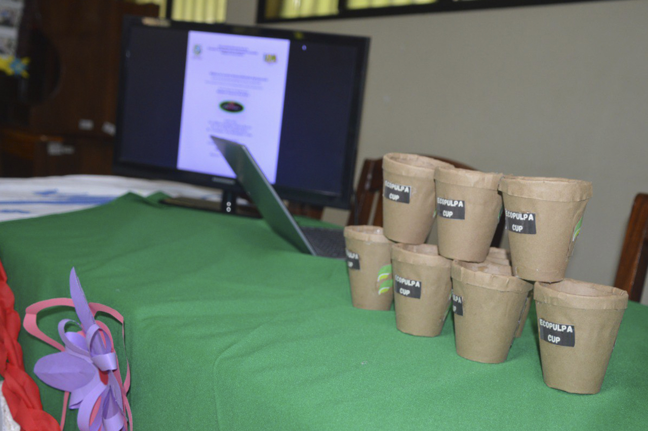 Presentación de planes de negocios agrarios en la Expo Disertación Publica