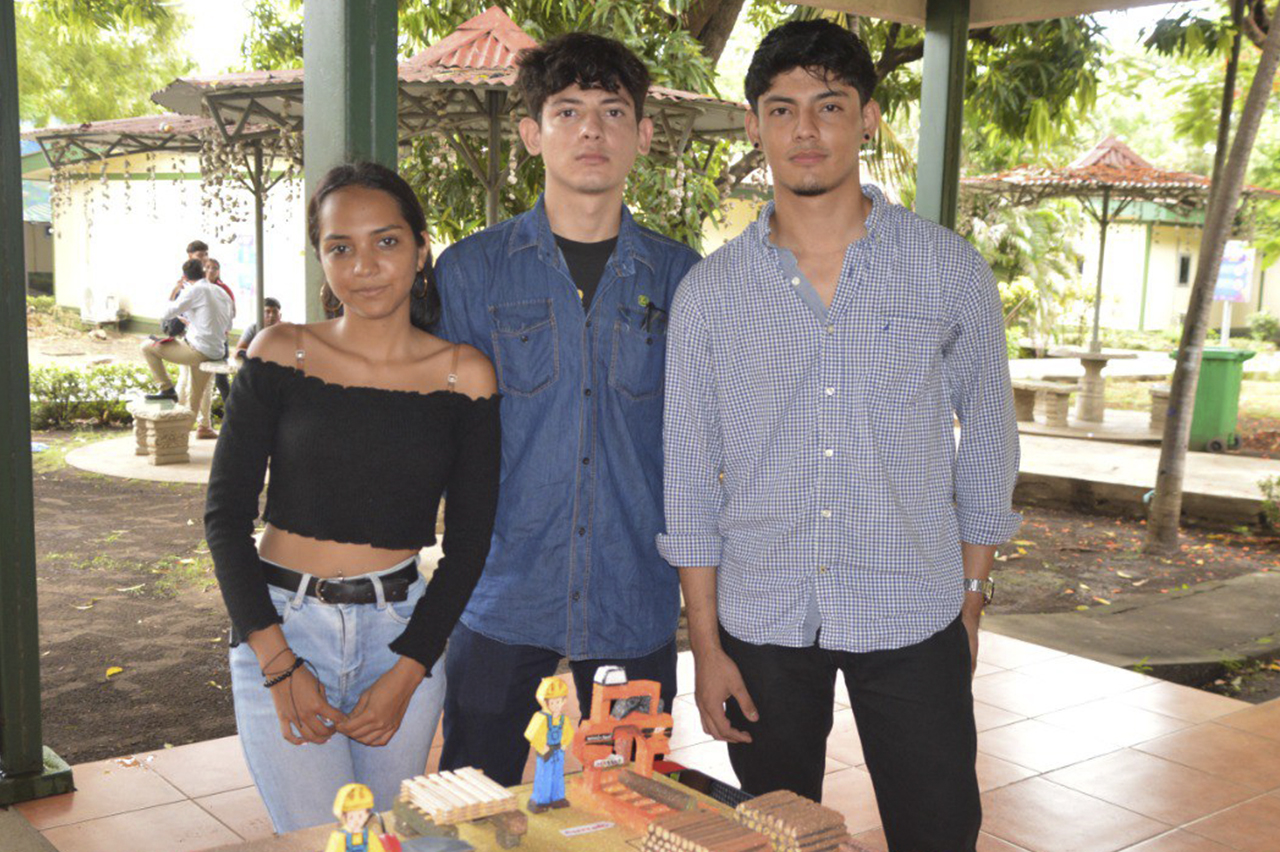 Estudiantes de Ingeniería Forestal presentaron sus ideas de Empresas Forestales