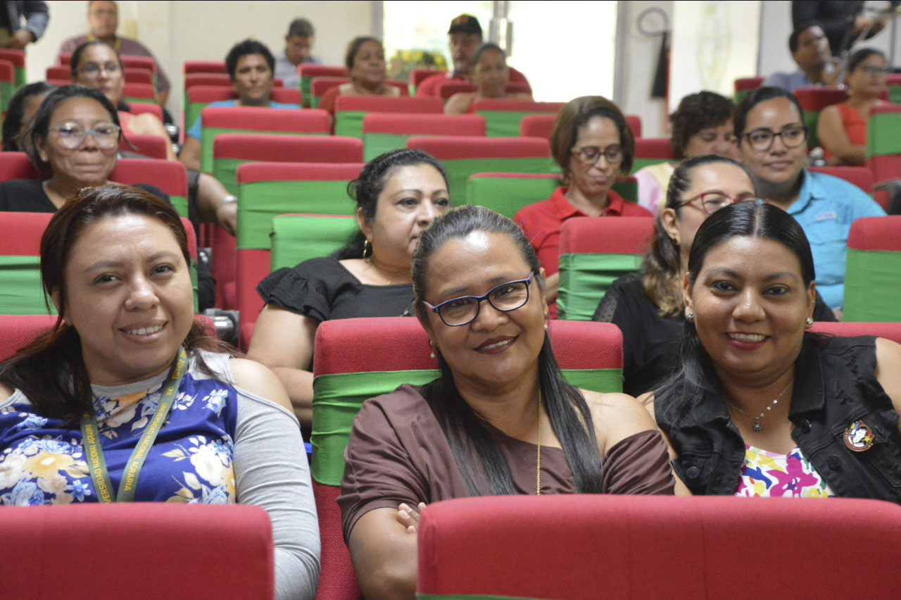Comunidad Universitaria de la UNA celebra a las Madres Nicaragüenses