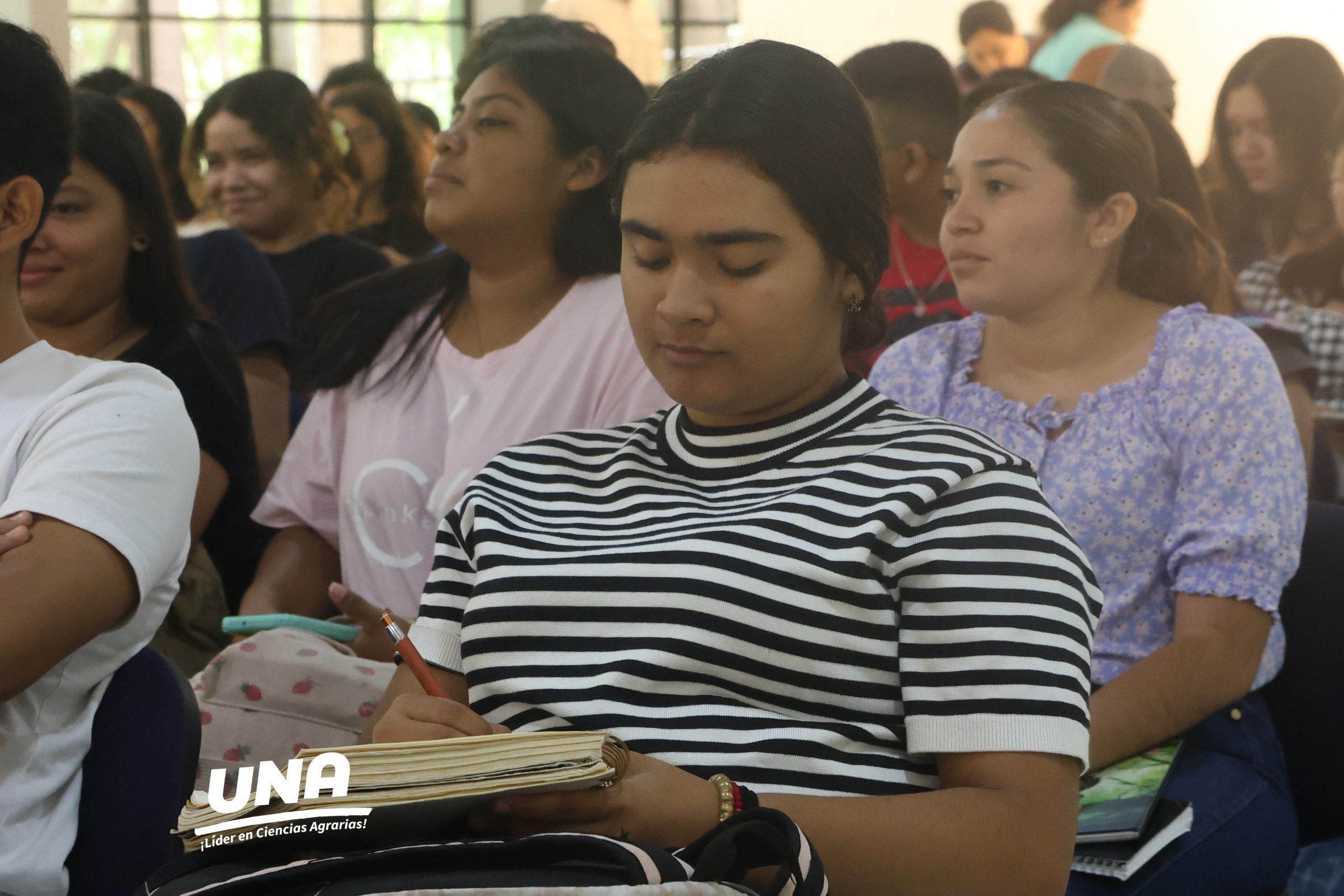 Participantes de Conferencia: "Innovaciones tecnológicas para mejorar y asegurar la calidad de taz