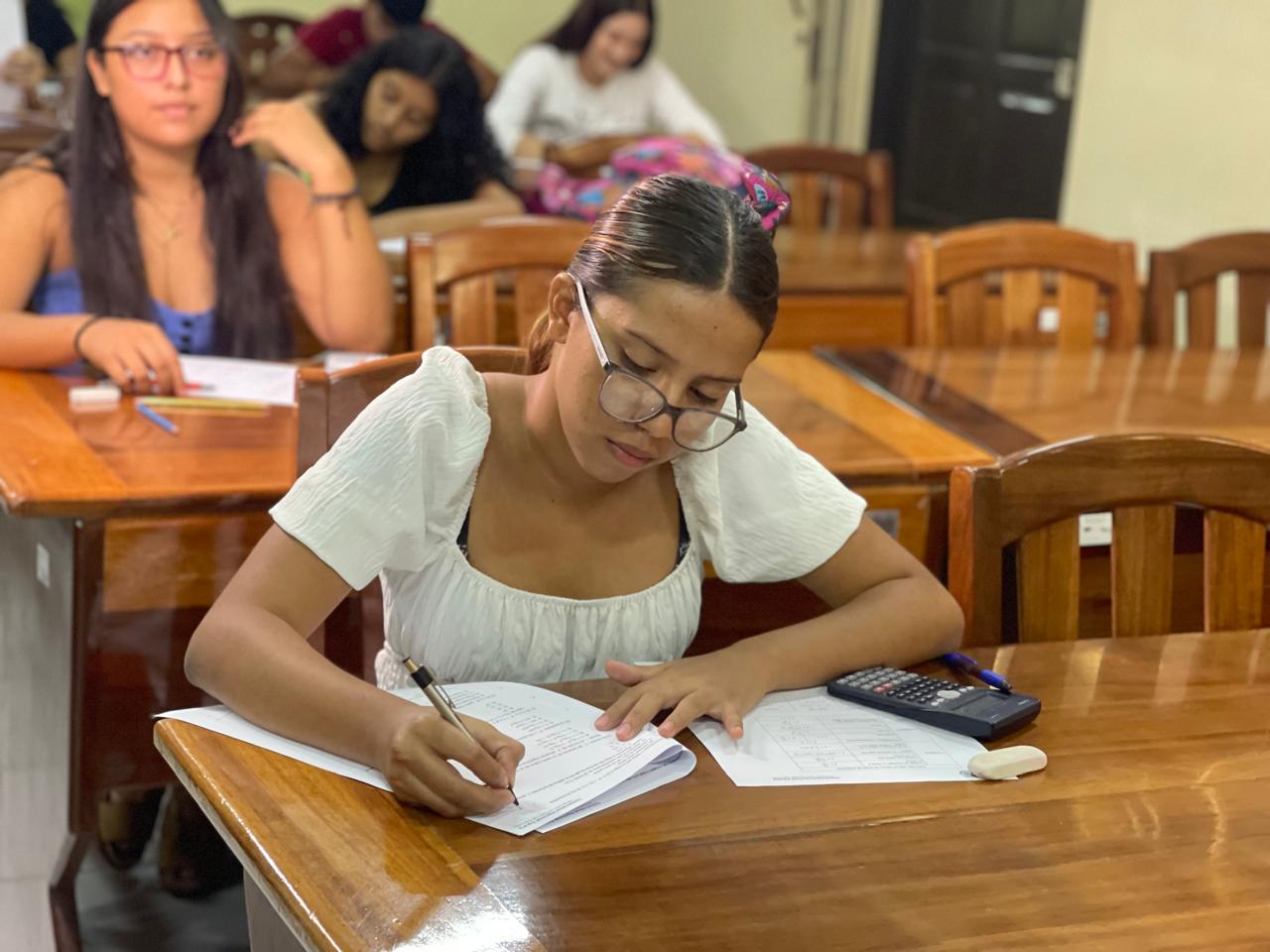 Participantes del primer Torneo de Competencias Matemáticas.