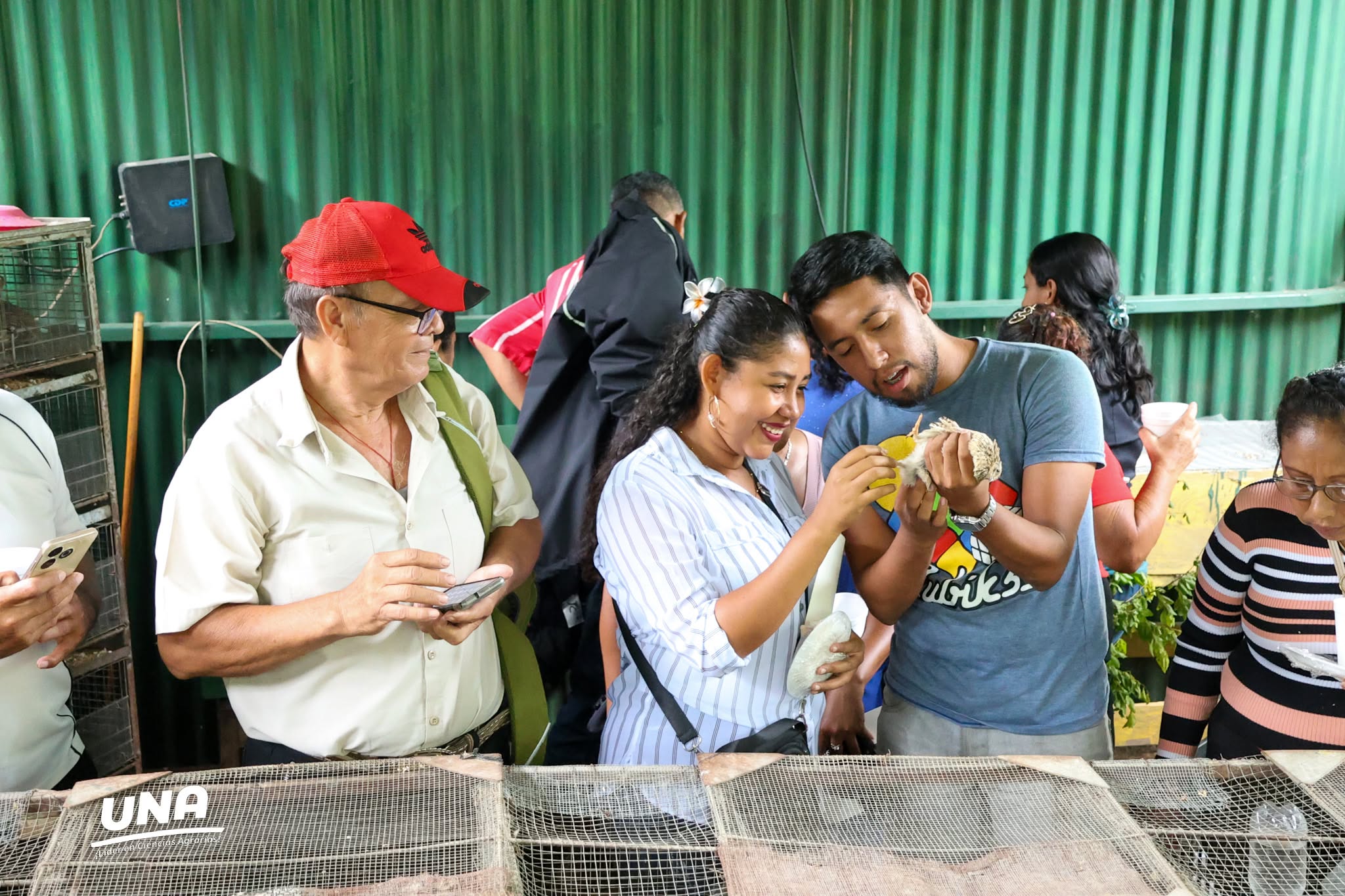 Participantes en inauguración Granja Didáctica de Producción Avícola2