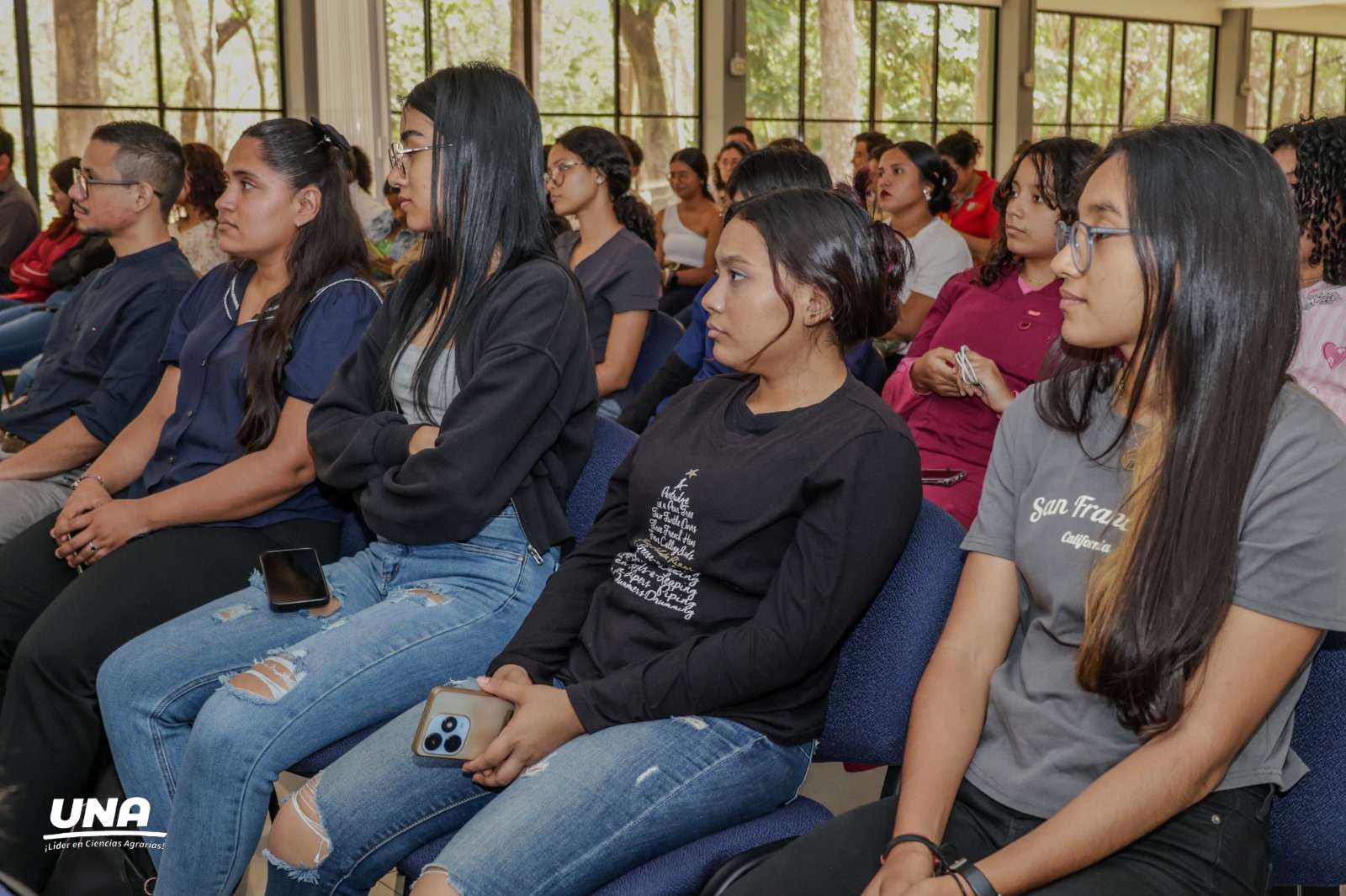 Participantes presentación Plan Abril Creativo 2026