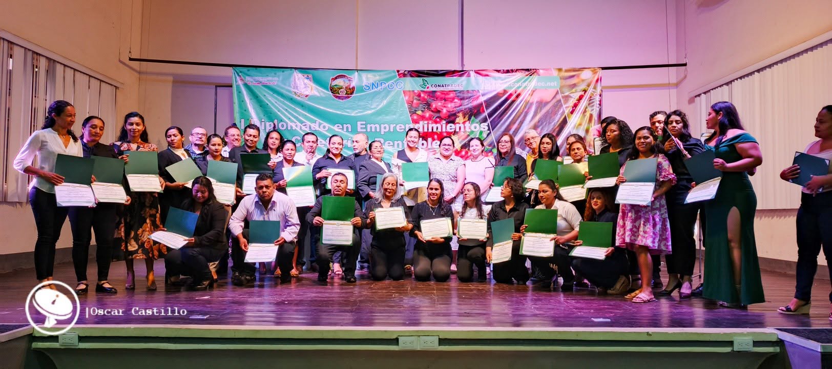 Graduados del Diplomado en Emprendimiento y Cafeterías Rentables