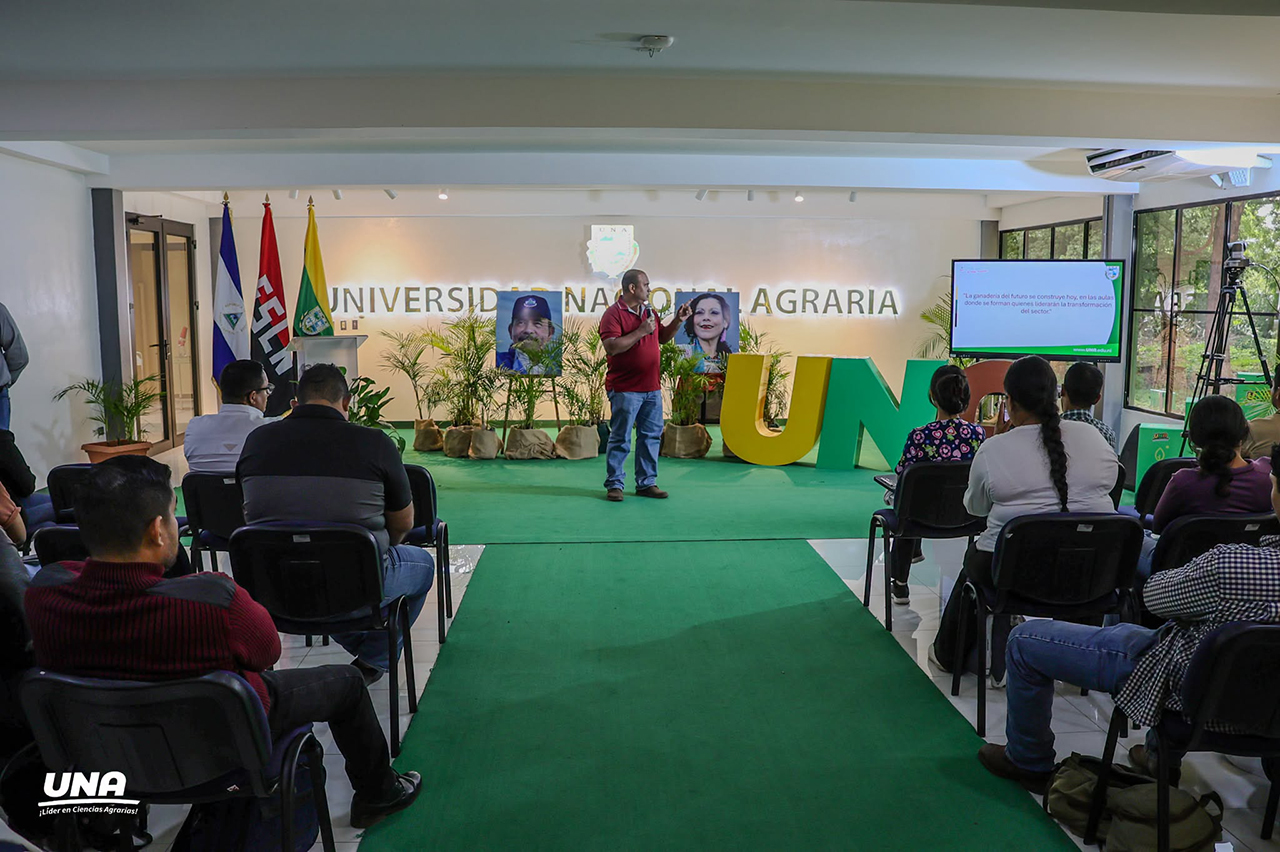 Especialista invitada en Simposio Nacional de Producción Animal Resiliente ante el Cambio Climático