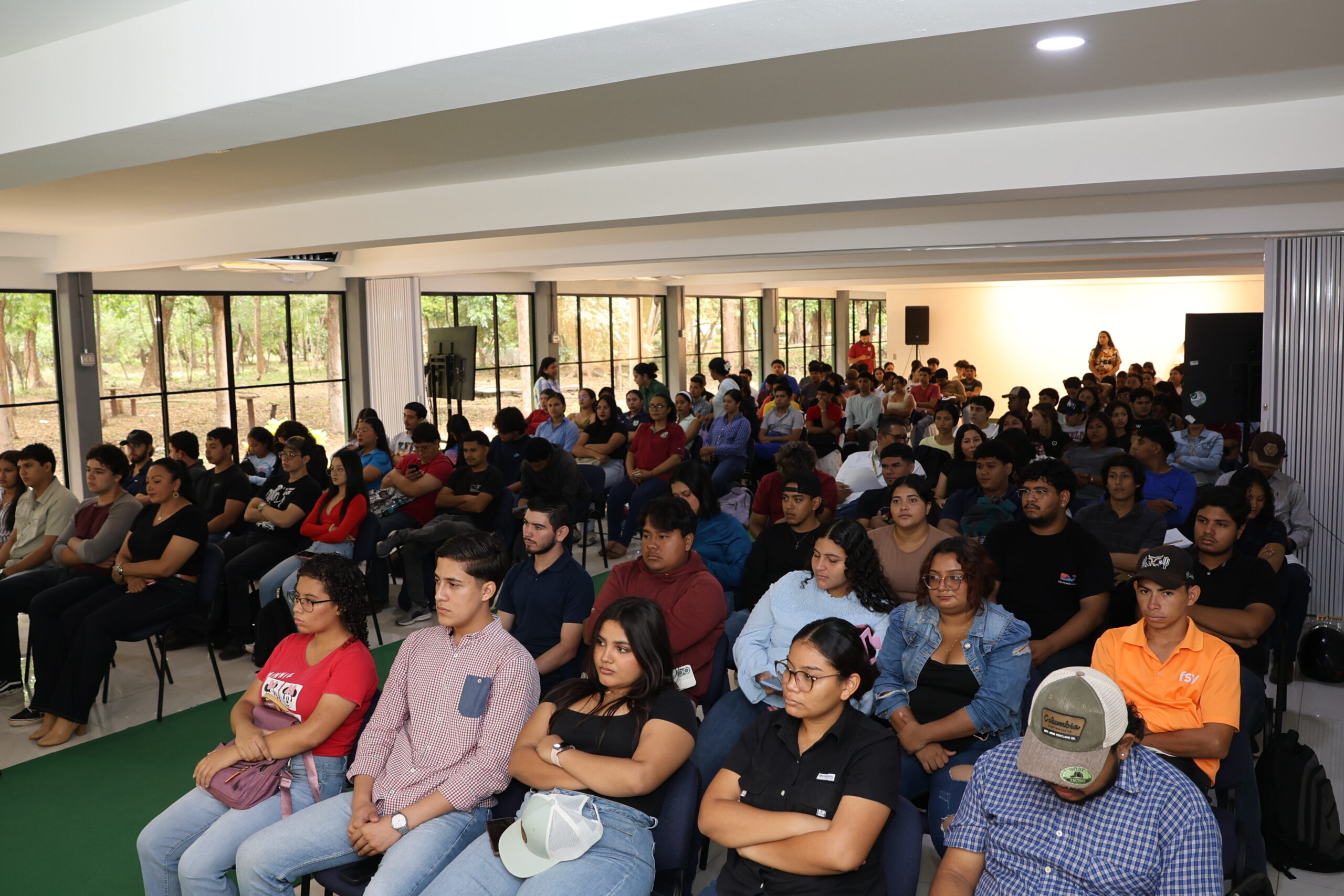 Participantes 2 de la conferencia “Nicaragua 46 años de democracia y elecciones”