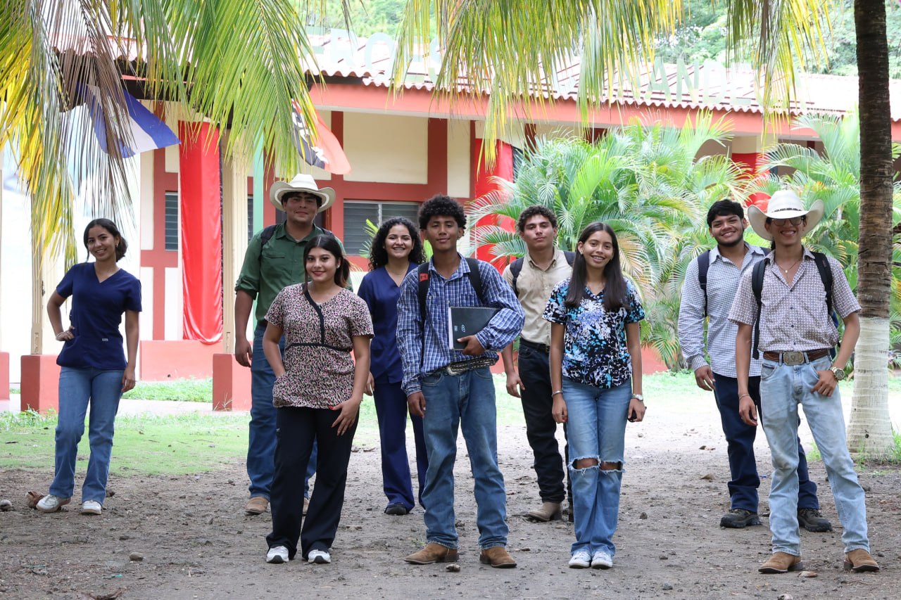Estudiantes del CUR Chinandega